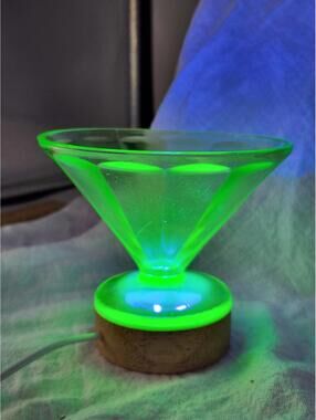 Vintage Green Vaseline Uranium Depression Glass Sherbet/Dessert Dish H2